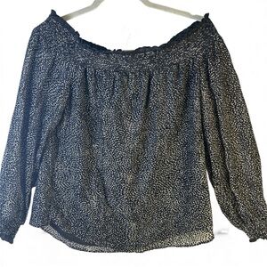 White House Black Market Women's Black and White Off-Shoulder Top Size Small